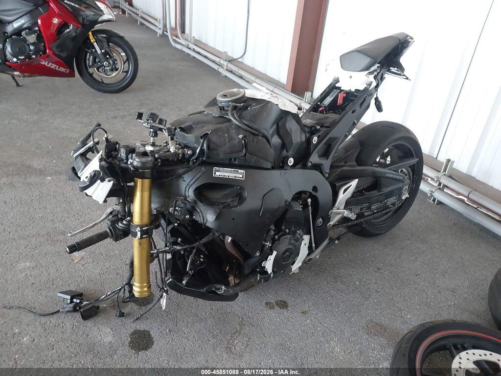 JH2SC7718TK900023 2026 HONDA CBR1000 photo no. 2
