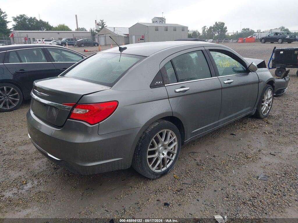 1C3BC2FB0BN582373 2011 CHRYSLER 200 photo no. 4