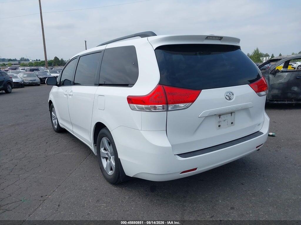 5TDKK3DC2BS002079 2011 TOYOTA SIENNA photo no. 3