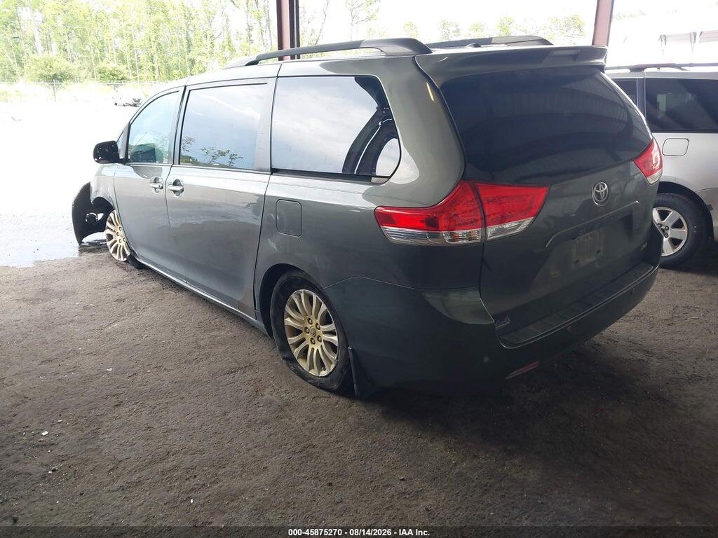 5TDYK3DC5BS162595 2011 TOYOTA SIENNA photo no. 3