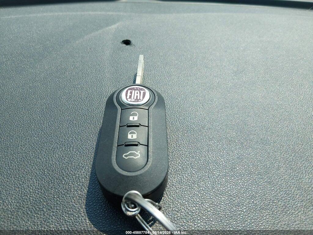 3C3CFFCR6CT111866 2012 FIAT 500 photo no. 11