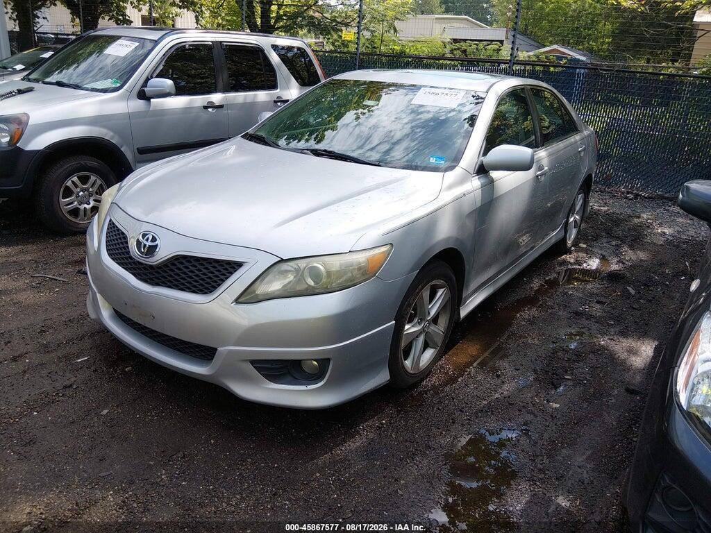 4T1BF3EK6BU642460 2011 TOYOTA CAMRY photo no. 2