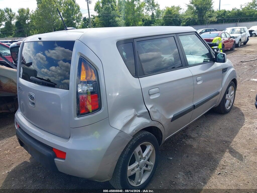 KNDJT2A21A7086628 2010 KIA SOUL photo no. 4