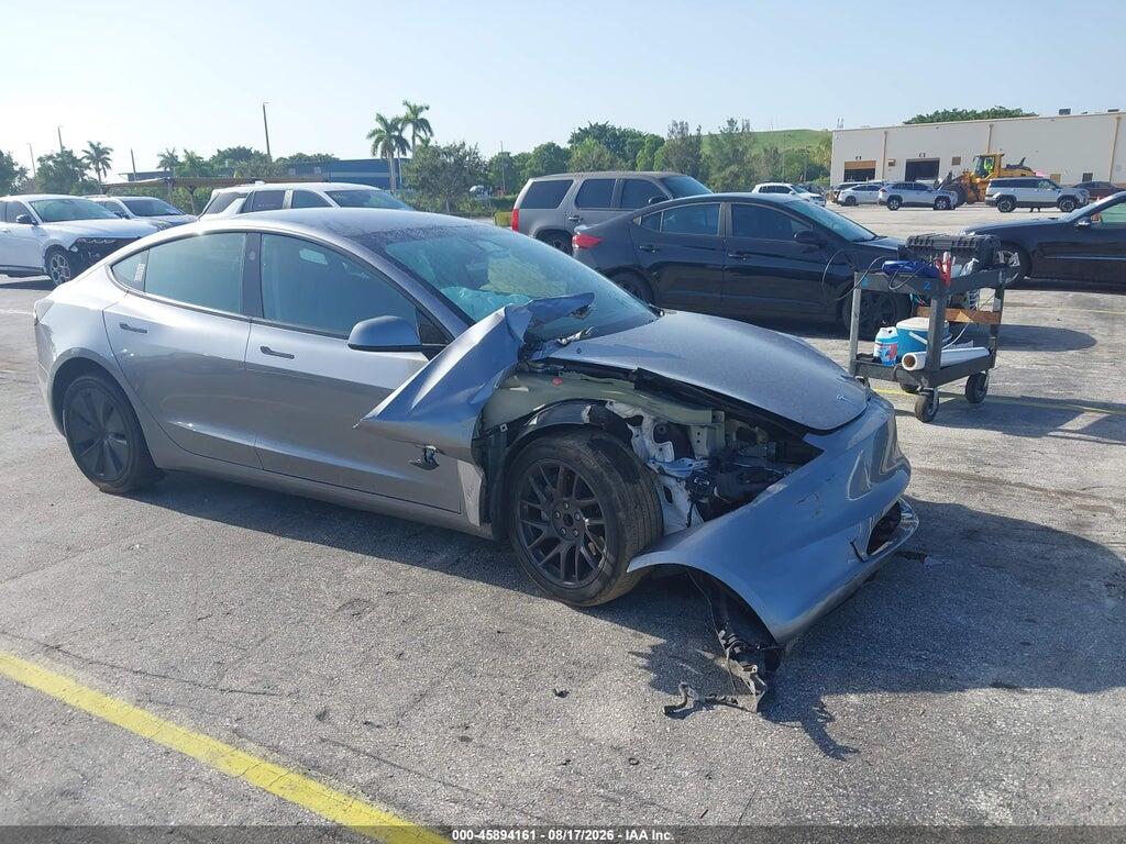 5YJ3E1EA1SF054160 2025 TESLA MODEL 3 photo no. 1