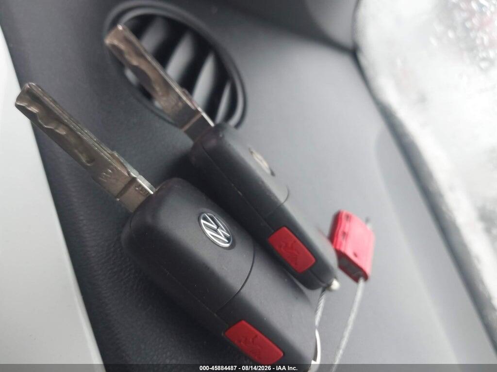 3VWJP7AT0CM641150 2012 VOLKSWAGEN BEETLE photo no. 11