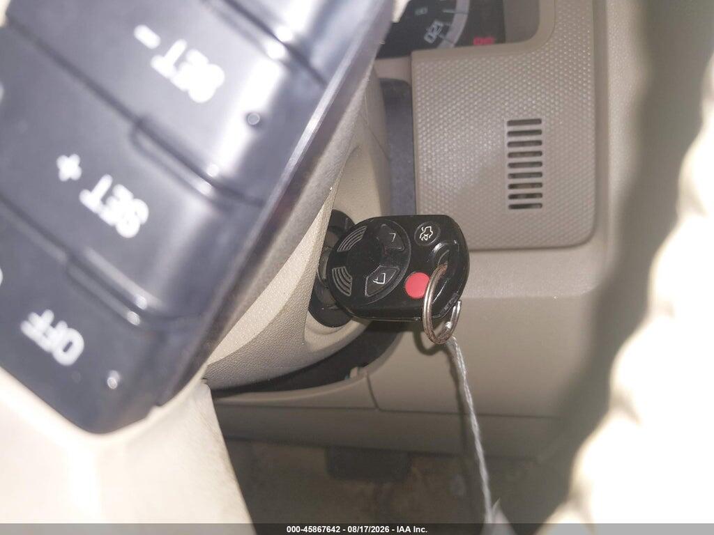 1FMCU9EG8AKD30174 2010 FORD ESCAPE photo no. 11