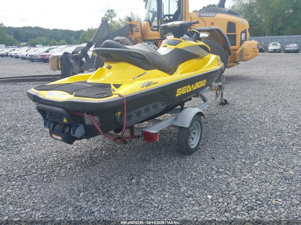 5KTWS141XCF002539 2011 SEADOO GTX 260 photo no. 4