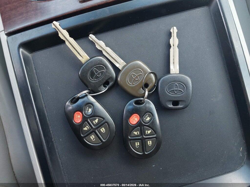 5TDYK3DC8BS040264 2011 TOYOTA SIENNA photo no. 11