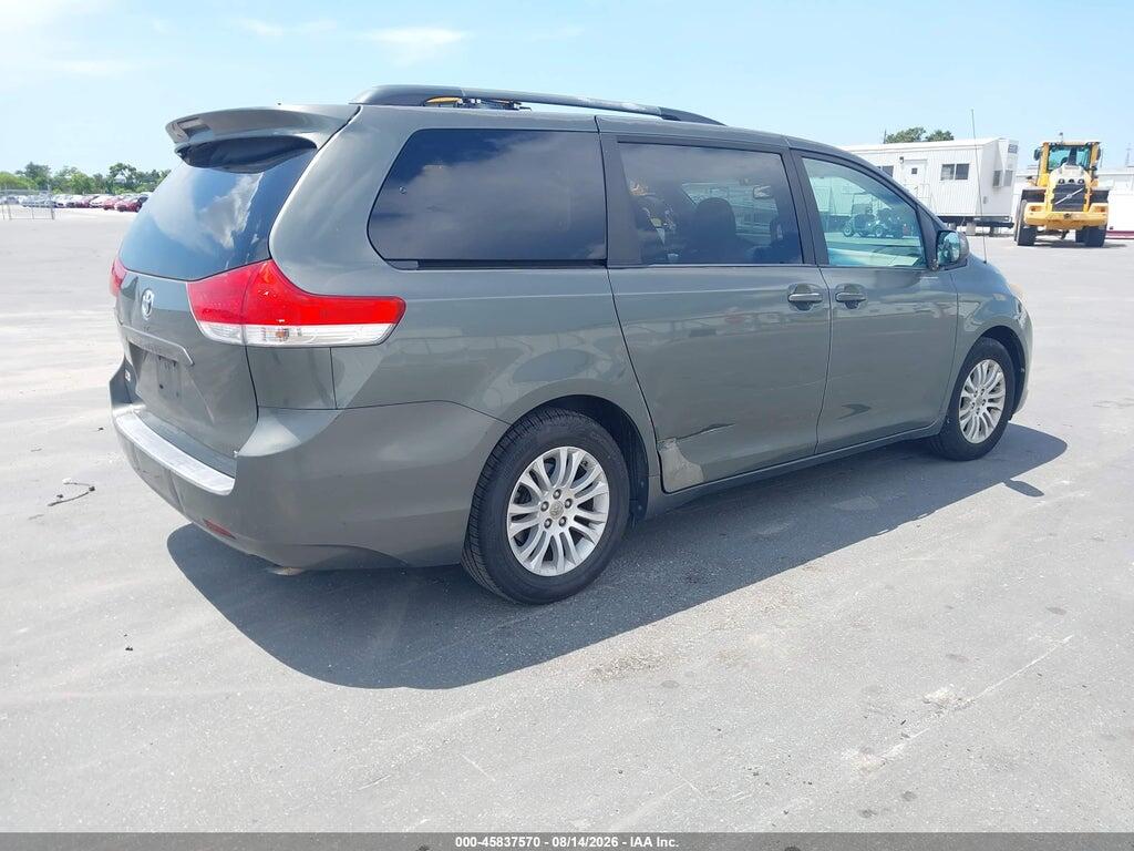 5TDYK3DC8BS040264 2011 TOYOTA SIENNA photo no. 4