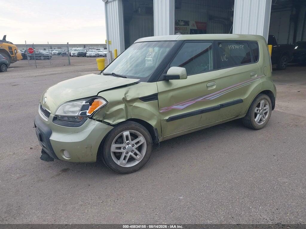 KNDJT2A23A7146084 2010 KIA SOUL photo no. 2