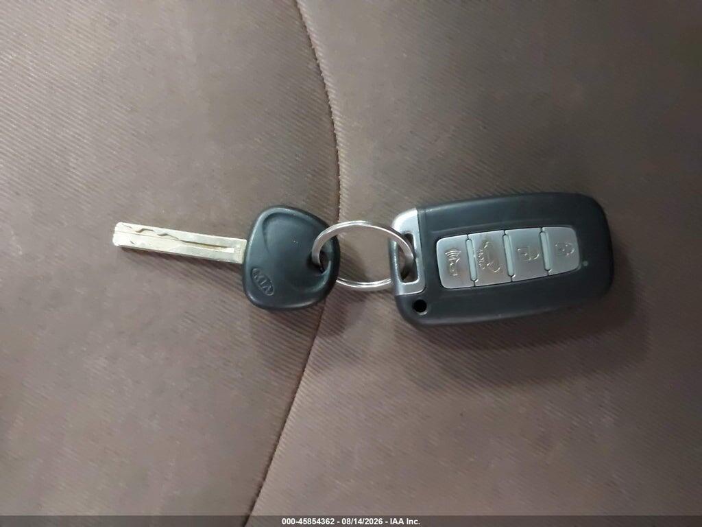 KNDJT2A61C7425488 2012 KIA SOUL photo no. 11