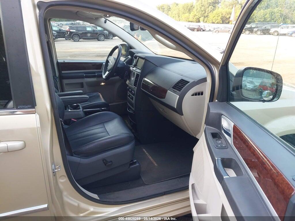 2A4RR8DX4AR368251 2010 CHRYSLER TOWN & COUNTRY photo no. 5