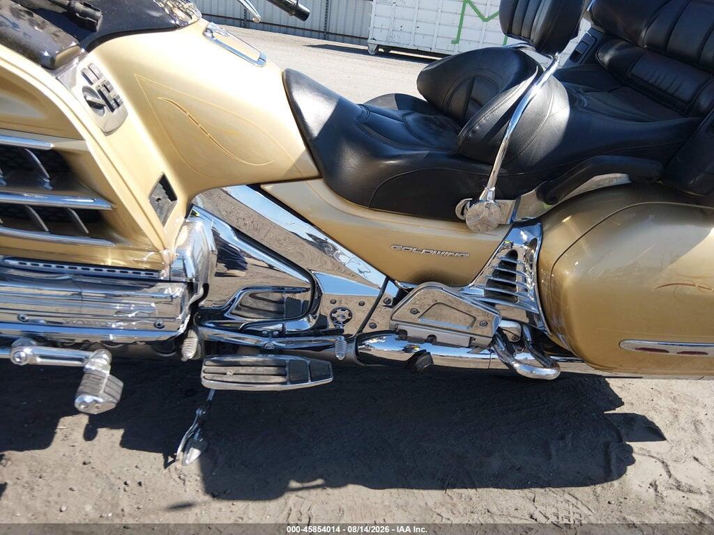 1HFSC47F06A508754 2006 HONDA GL1800 photo no. 9
