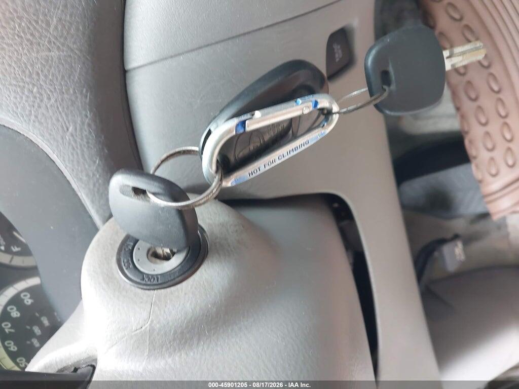 5TDZA22C14S003337 2004 TOYOTA SIENNA photo no. 11