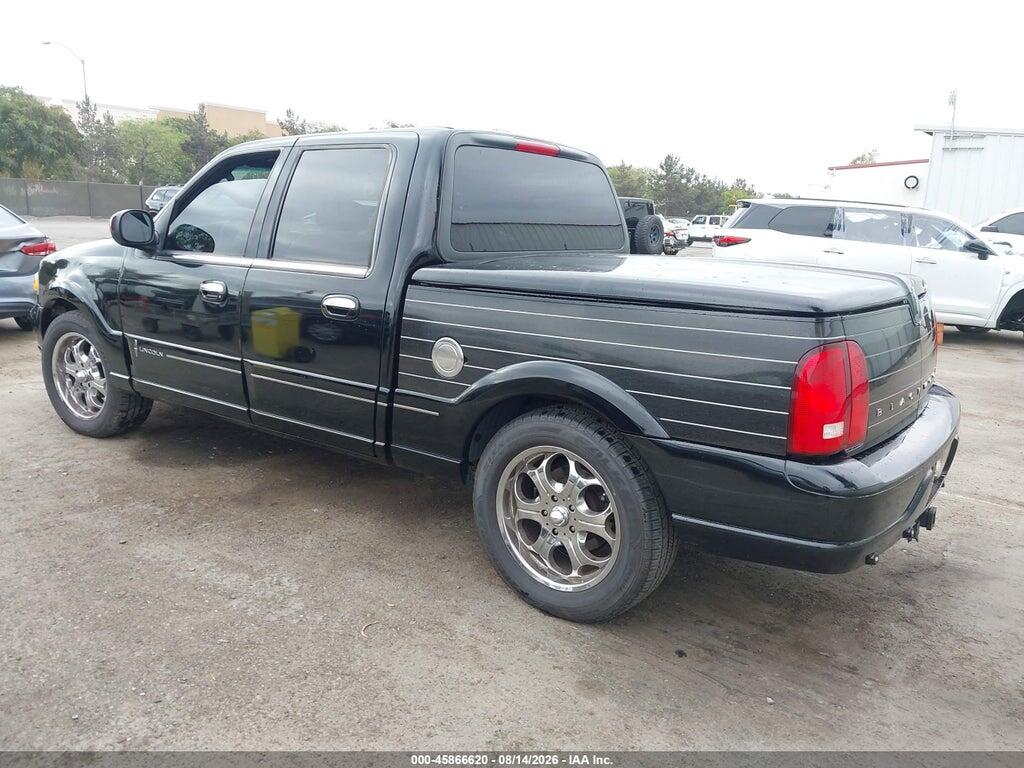 5LTEW05A22KJ00725 2002 LINCOLN BLACKWOOD photo no. 3