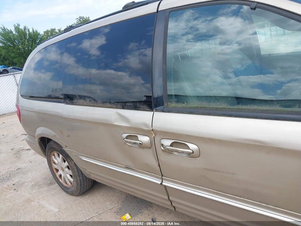 2C8GP54L72R553716 2002 CHRYSLER TOWN & COUNTRY photo no. 6