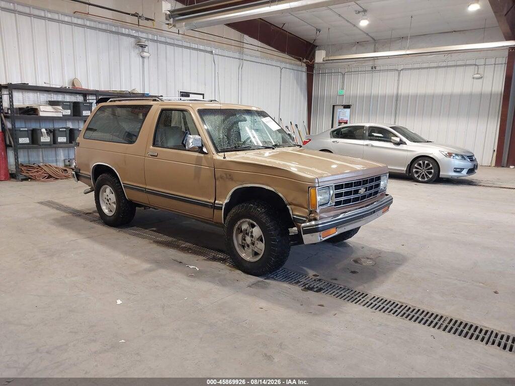 1989 CHEVROLET BLAZER 1GNCT18Z2K8207739