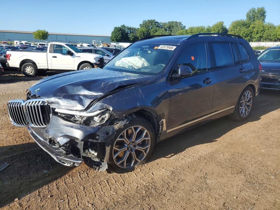 2022 BMW X7 5UXCW2C08N9N03022