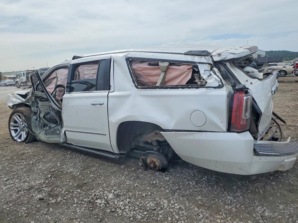 1GKS2HKJ8JR315640 2018 GMC YUKON XL photo no. 2