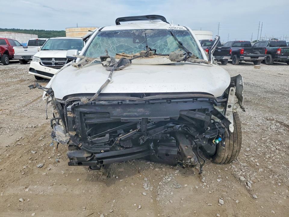 1GKS2HKJ8JR315640 2018 GMC YUKON XL photo no. 5