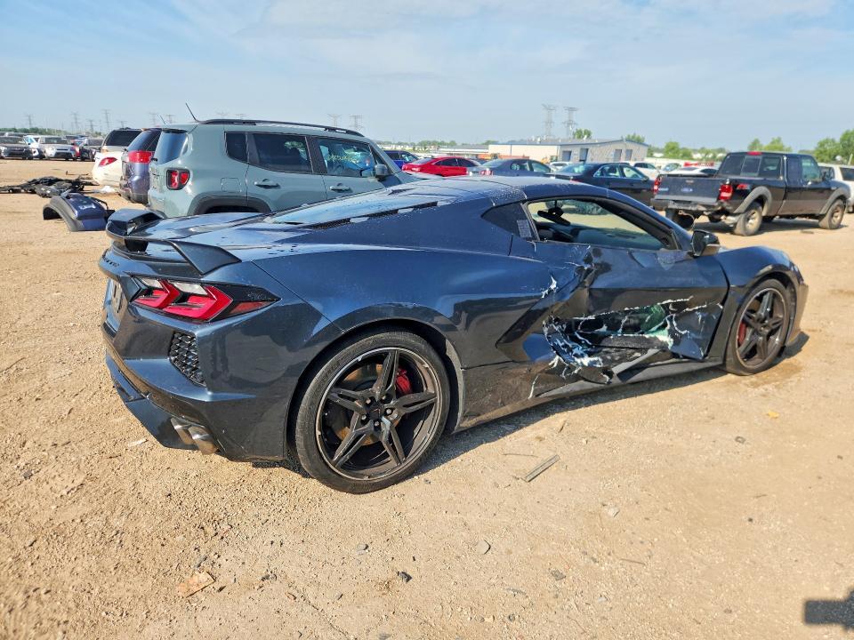 2020 CHEVROLET CORVETTE STINGRAY 2LT — Фото 3 из 12