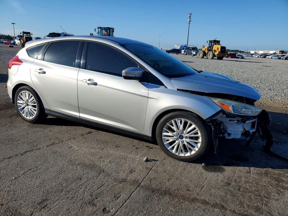 2017 FORD FOCUS TITANIUM — Фото 4 из 12