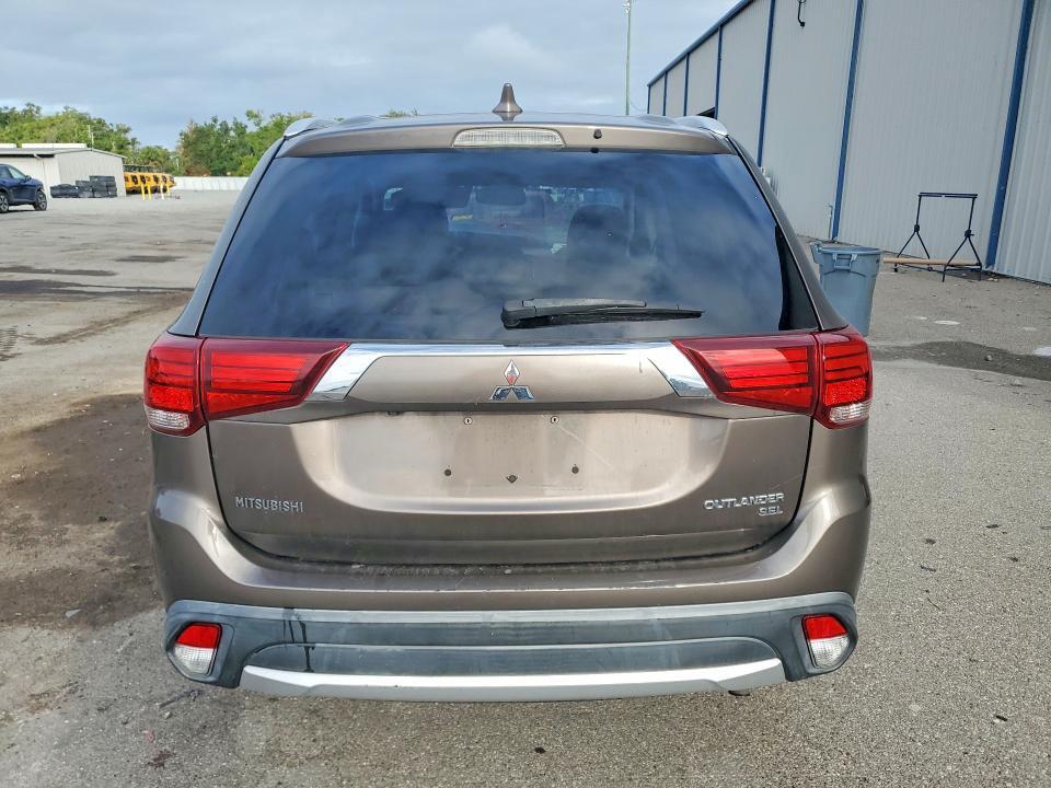 2017 MITSUBISHI OUTLANDER SE — Фото 6 из 14