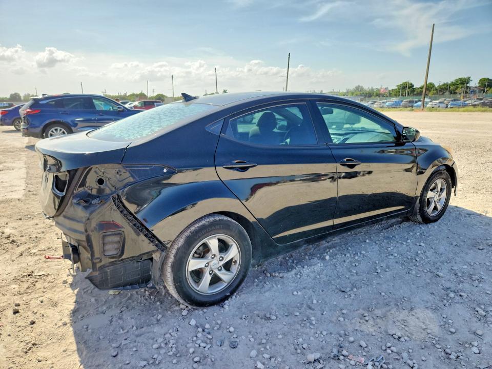 2015 HYUNDAI ELANTRA SE — Фото 3 из 13