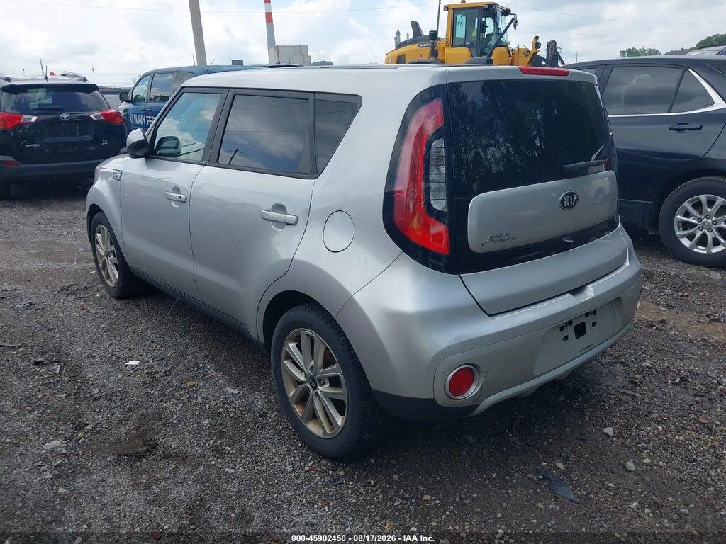 KNDJP3A56H7445566 2017 KIA SOUL photo no. 3