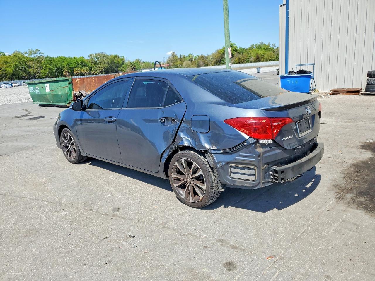 2018 TOYOTA COROLLA SE — Фото 2 из 12