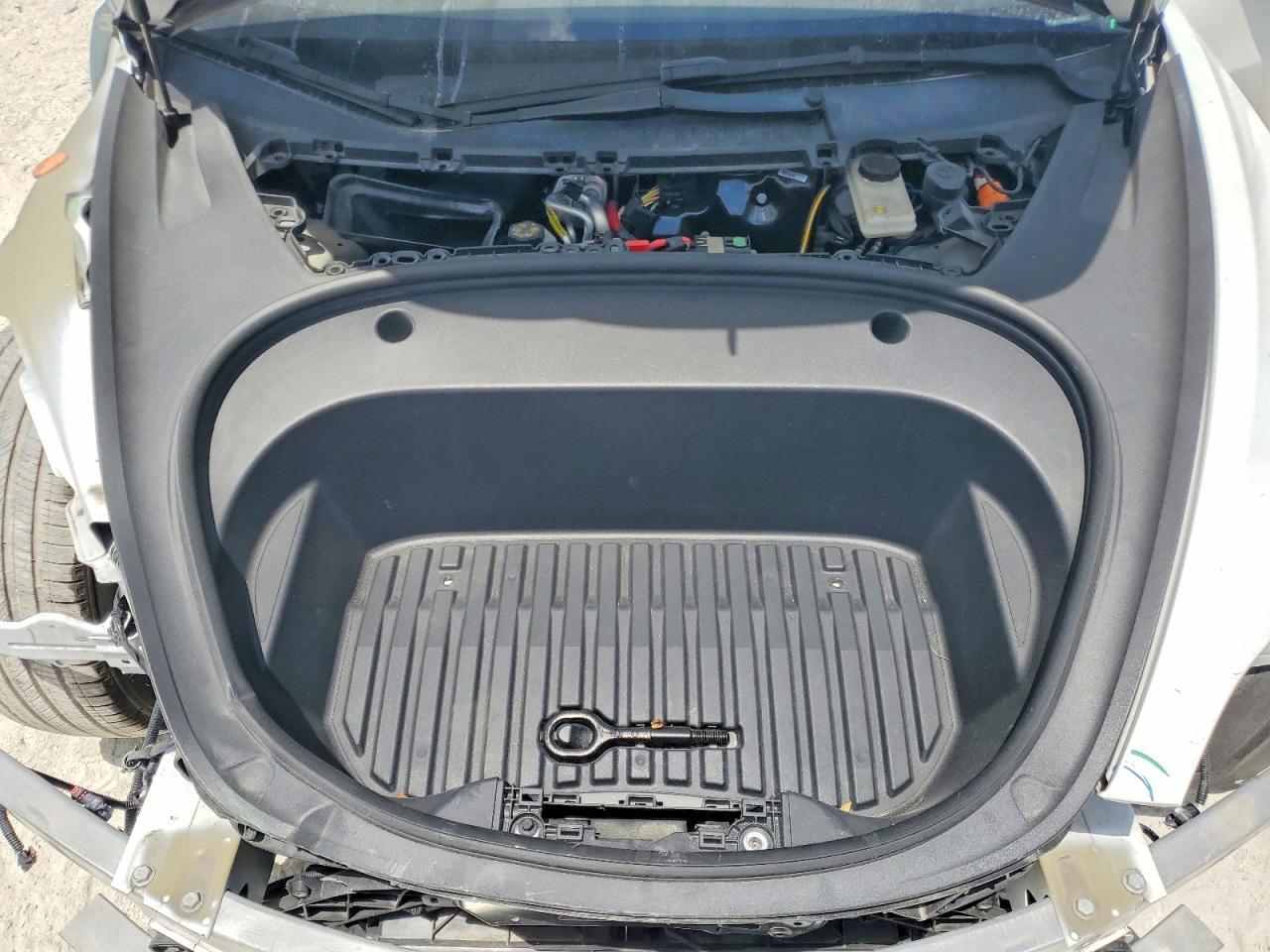 2023 TESLA MODEL 3 — Фото 11 из 13