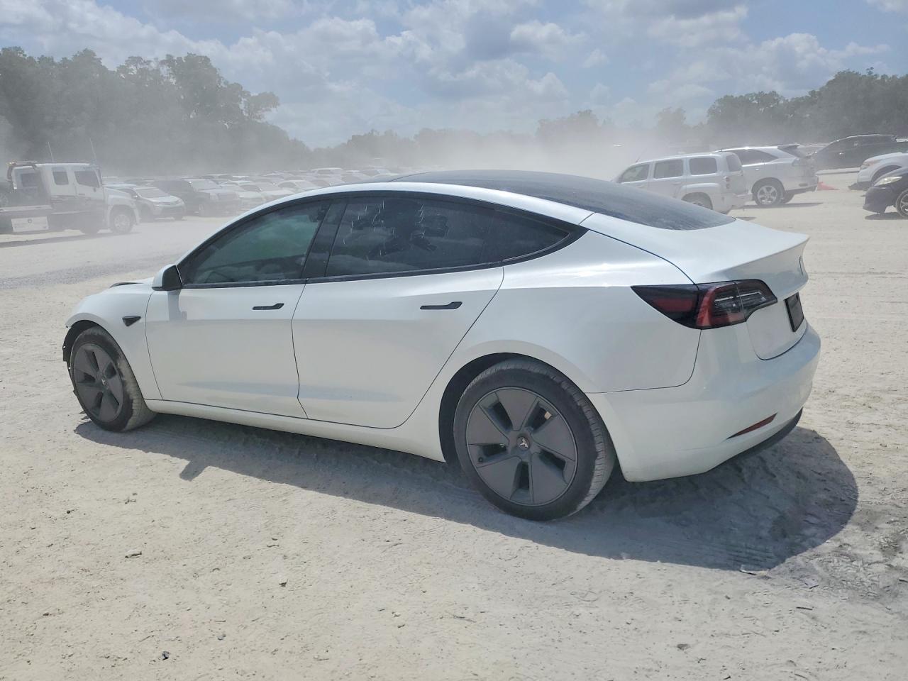 2023 TESLA MODEL 3 — Фото 2 из 13