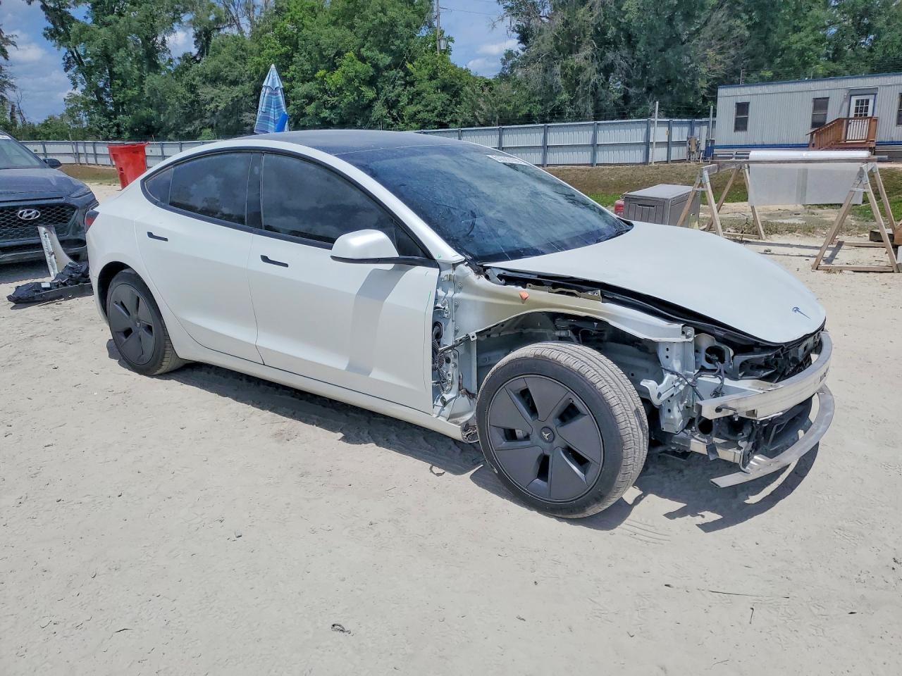 2023 TESLA MODEL 3 — Фото 4 из 13