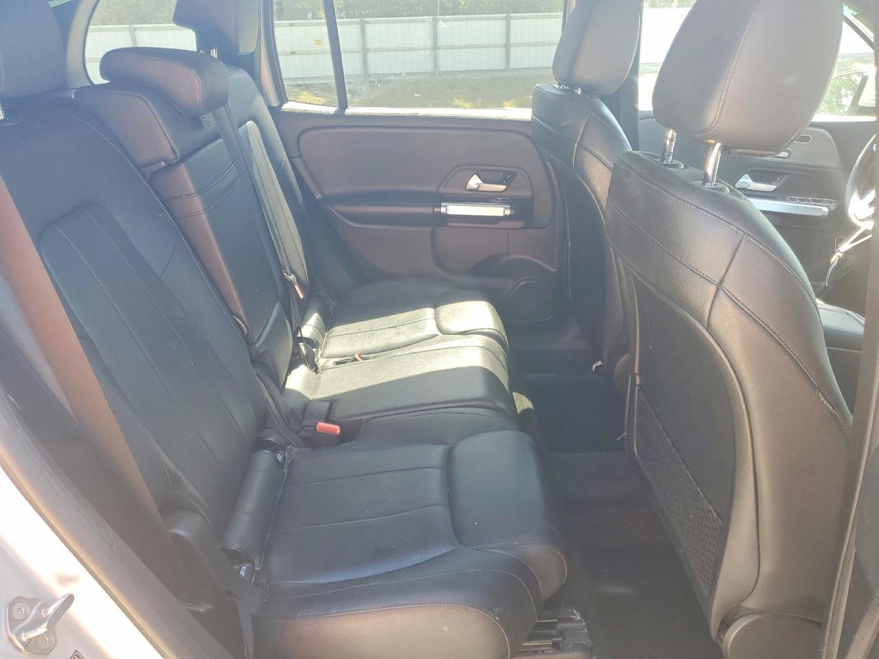 2020 MERCEDES-BENZ GLB 250 — Фото 11 из 14