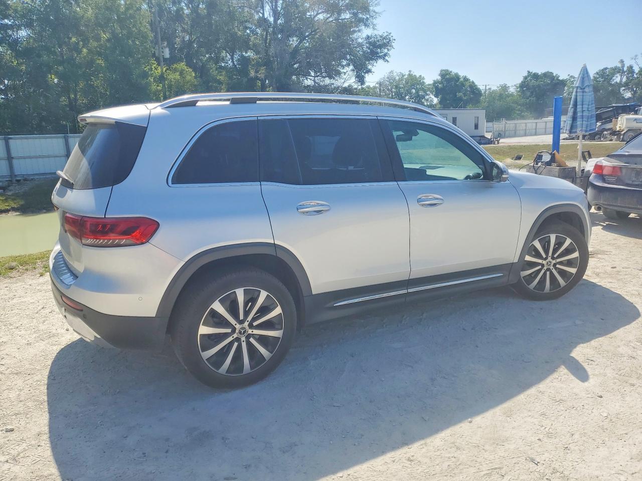 2020 MERCEDES-BENZ GLB 250 — Фото 3 из 14