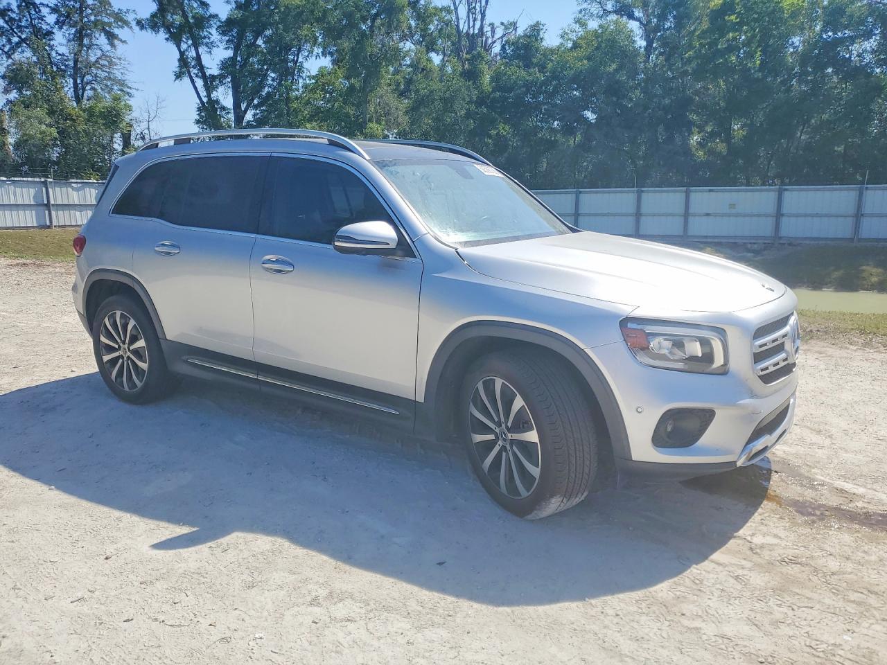 2020 MERCEDES-BENZ GLB 250 — Фото 4 из 14
