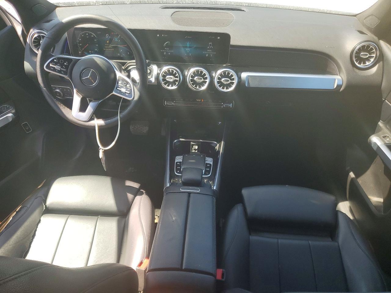 2020 MERCEDES-BENZ GLB 250 — Фото 8 из 14