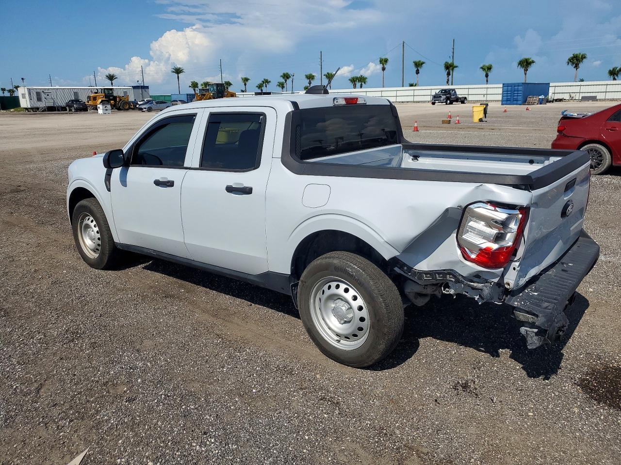 3FTTW8BA0SRA05556 2025 FORD MAVERICK photo no. 2