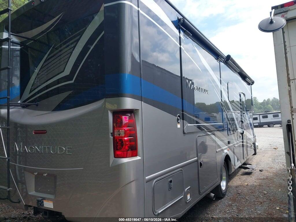 1FDFF6LT1MDA00956 2022 THOR MAGNITUDE F-600 CHASSIS photo no. 4