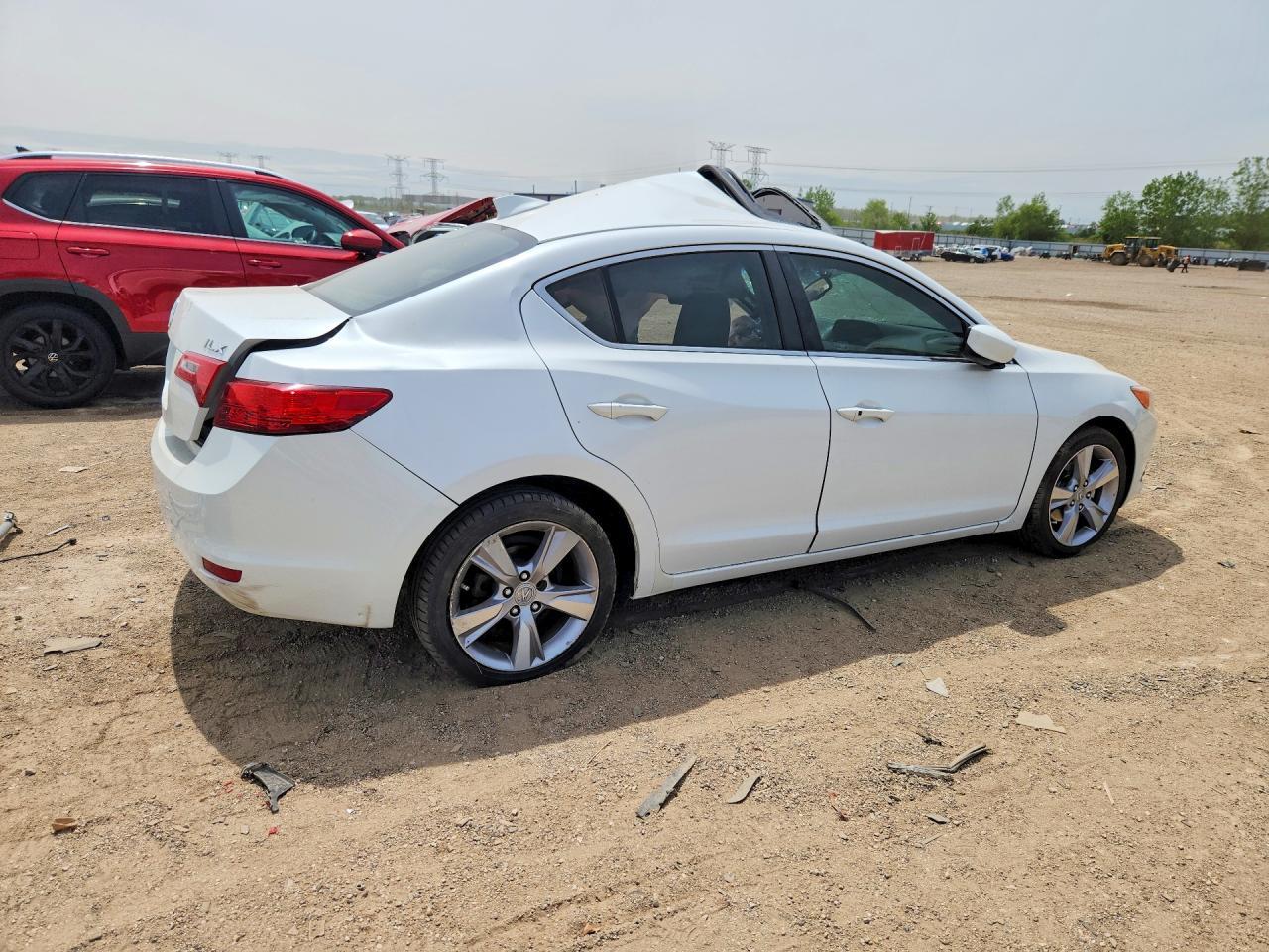 19VDE1F71DE003914 2013 ACURA ILX photo no. 3