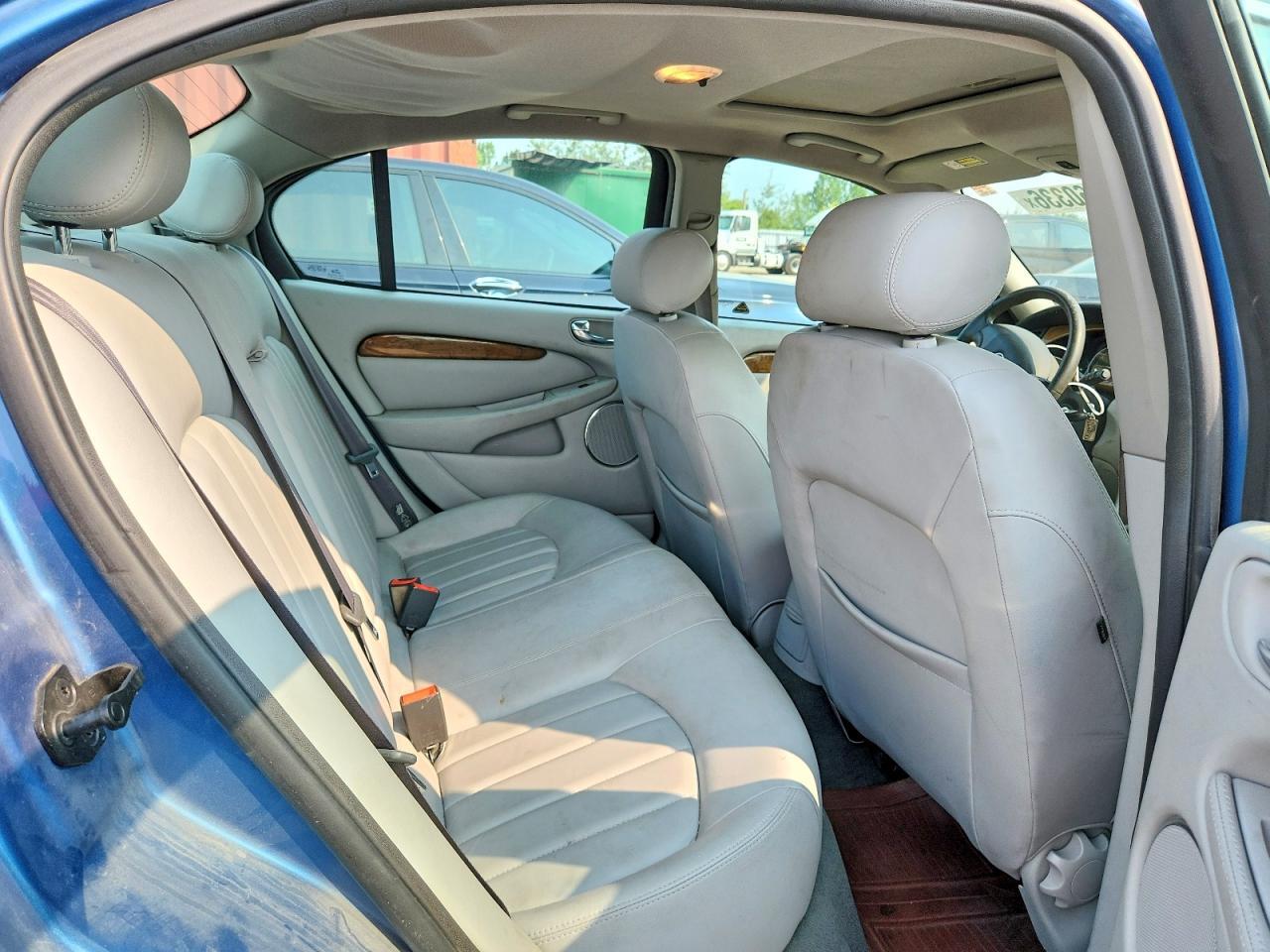 SAJGA51DX3XC94940 2003 JAGUAR X-TYPE photo no. 10