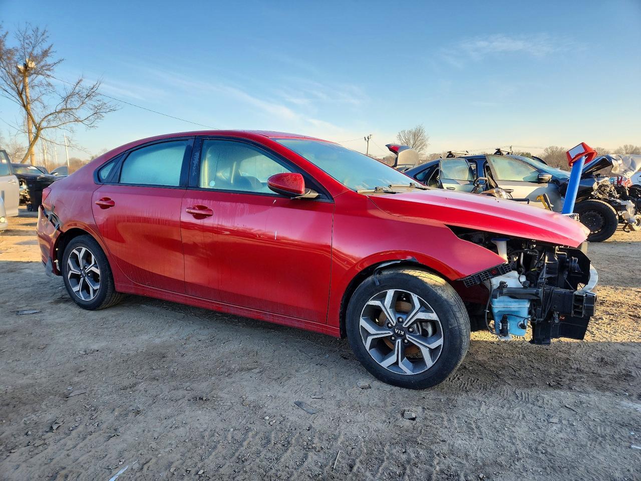 2020 KIA FORTE LXS — Фото 4 из 12