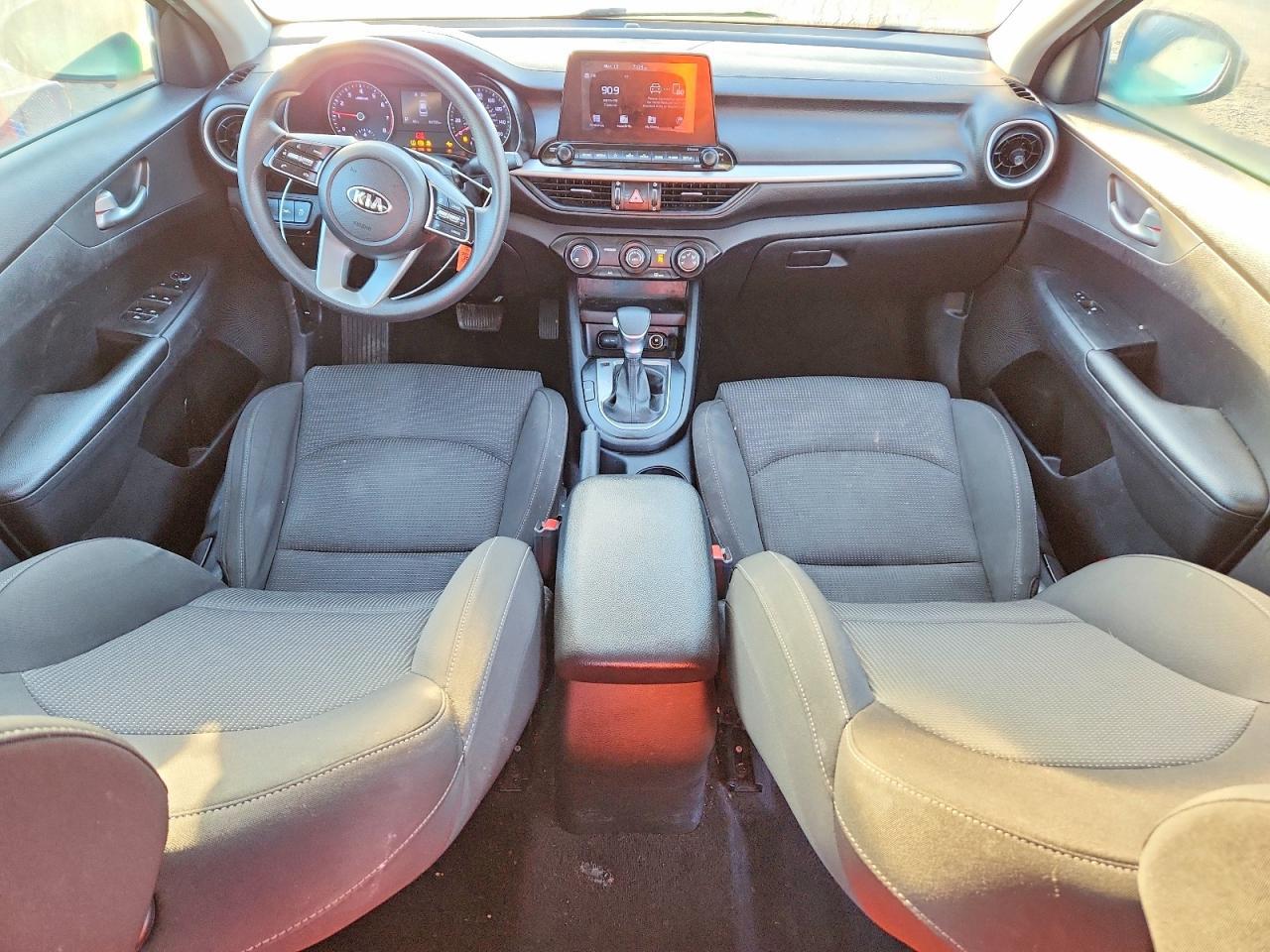 2020 KIA FORTE LXS — Фото 8 из 12