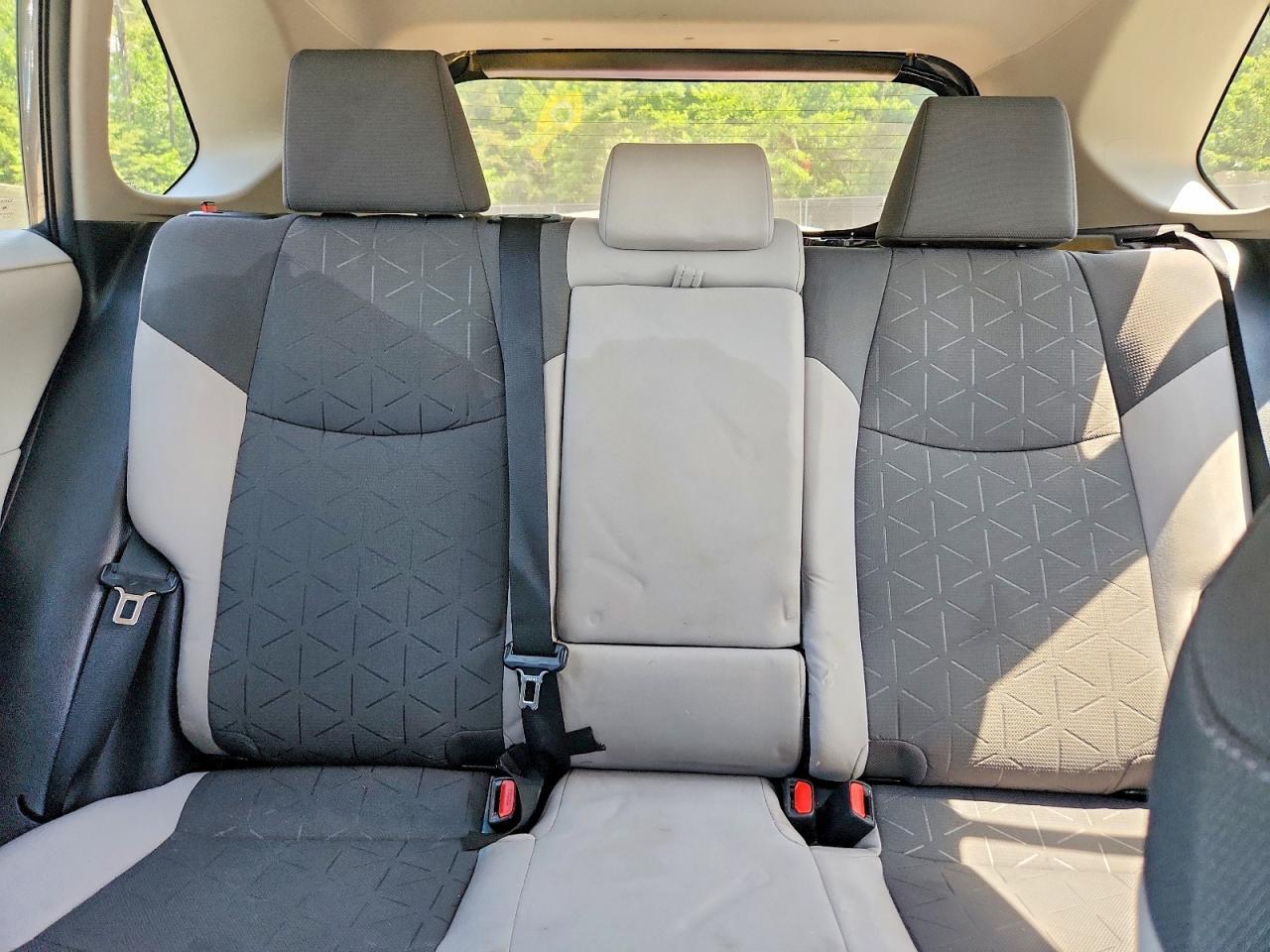 2020 TOYOTA RAV4 XLE — Фото 10 из 13