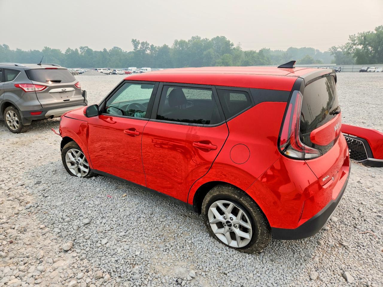 2025 KIA SOUL LX — Фото 2 из 14