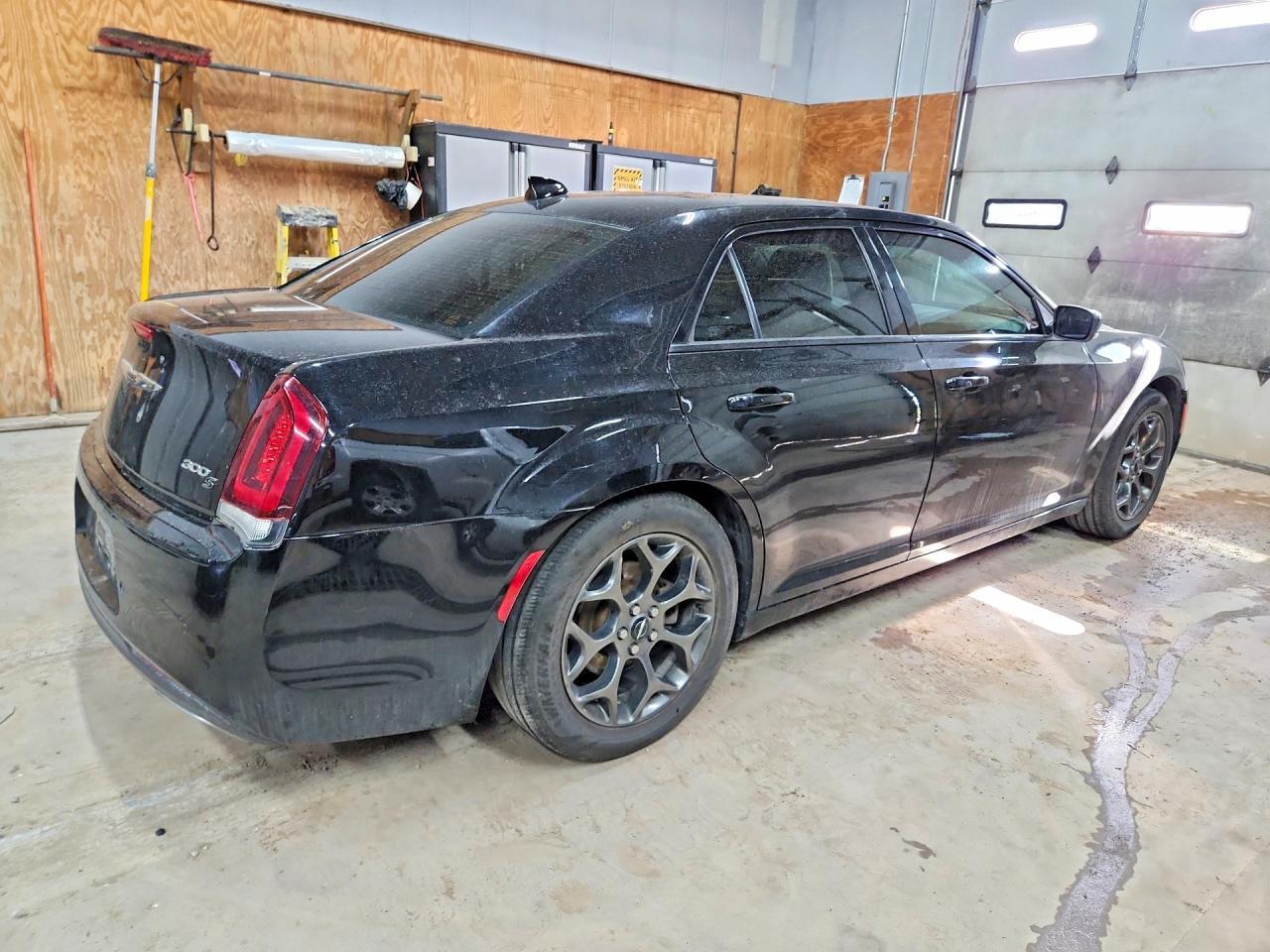 2C3CCAGG9HH637588 2017 CHRYSLER 300 photo no. 3