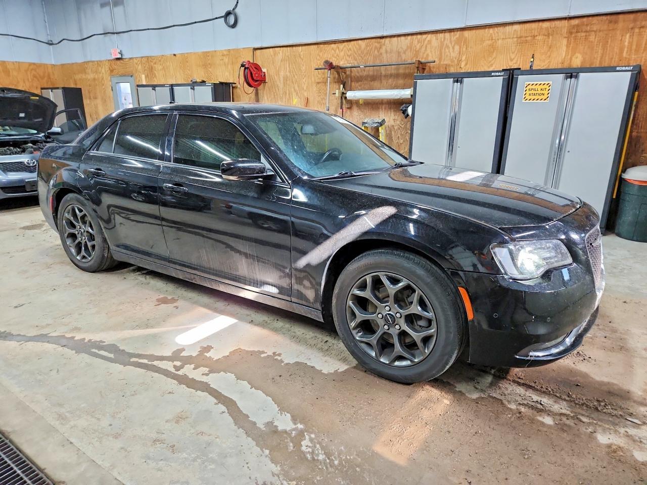 2C3CCAGG9HH637588 2017 CHRYSLER 300 photo no. 4