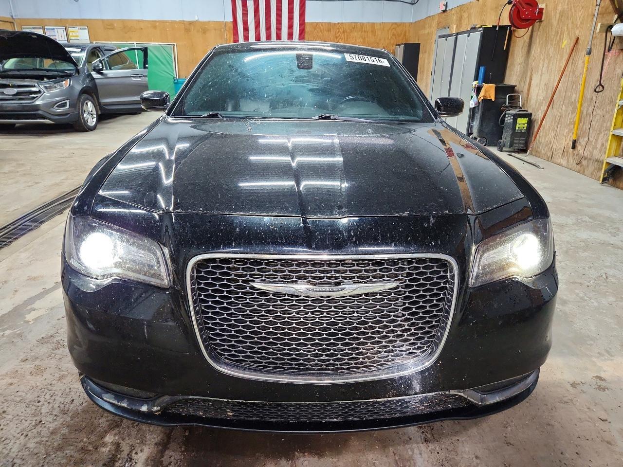 2C3CCAGG9HH637588 2017 CHRYSLER 300 photo no. 5
