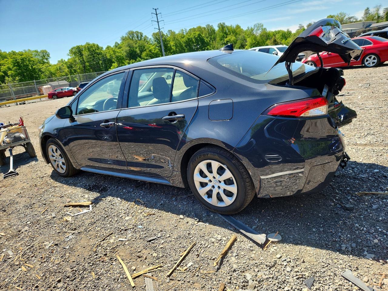 2025 TOYOTA COROLLA HYBRID LE — Фото 2 из 12