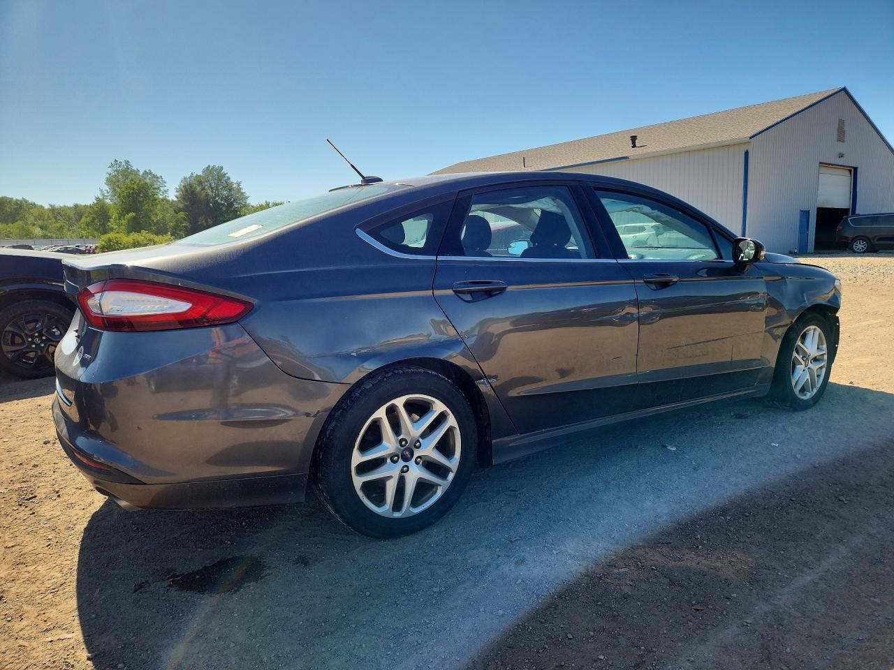2016 FORD FUSION SE — Фото 5 из 16